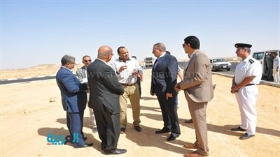 بالفيديو والصور.. محافظ الجيزة يفتتح محطة مياه شرب الباويطي بالواحات