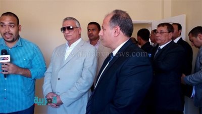 بالصور.. وزير التنمية المحلية يصل قرية عفونة بالبحيرة
