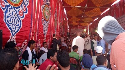 بالصور.. أهالي البحيرة يستقبلون وزير التنمية المحلية بالطبل البلدي