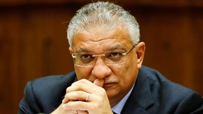 وزير التنمية المحلية يقف دقيقة حداد على شهداء قرية عفونة