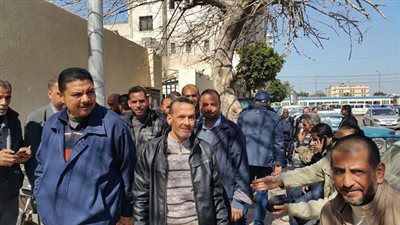 وقفة احتجاجية لأصحاب سيارات النقل بالدقهلية لعدم منحهم تأشيرات الدخول