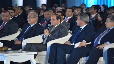 السيسي يحضر جلسة مسببات العنف في الملاعب بمؤتمر الشباب