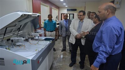 وزير القوى العاملة يزور مركز الكبد المصري بأسوان
