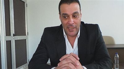 عصام عبد الفتاح يحذر الفراعنة من حكم مباراة غانا