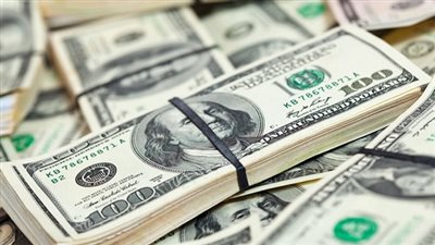 الدولار يسجل 17 جنيهًا في نهاية تعاملات الخميس