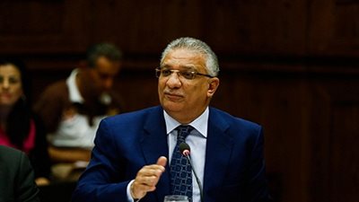 زكي بدر : لا زيادة في أسعار المترو والنقل العام