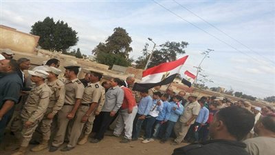 والدة شهيد الدقهلية لـ السيسي: القتلة حرموني من ابني