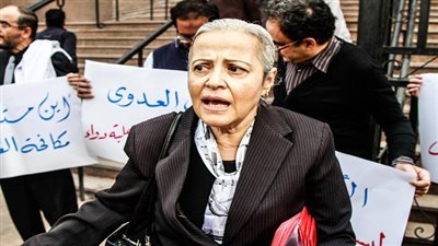 بالصور.. وقفة الاطباء امام مجلس الدولة 