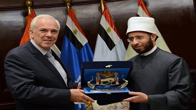 بالصور.. أسامة الأزهري يودع الوفد اليوناني.. ويؤكد: سنتعاون على نشر الأمان