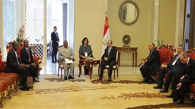 السيسي يعقد لقاءات مع عدد من القادة الافارقة بمالابو