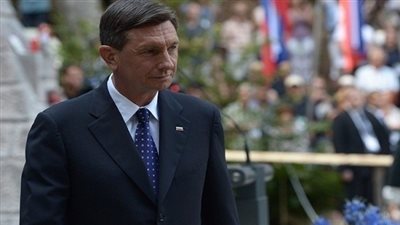  رئيس سلوفينيا يضع إكليلا من الزهور على قبر الجندي المجهول