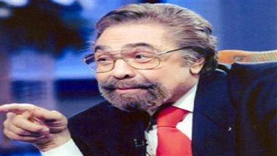 بالفيديو.. سمير الاسكندرانى يحرص على حضور عزاء شهداء 