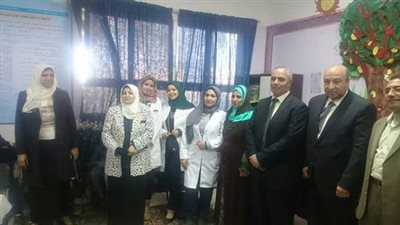 بالصور.. طب بنها تدفع بقافلة طبية للكشف على طلاب مدرسة زويل ببنها