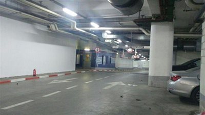 انفجار في موقف سيارات بتل أبيب