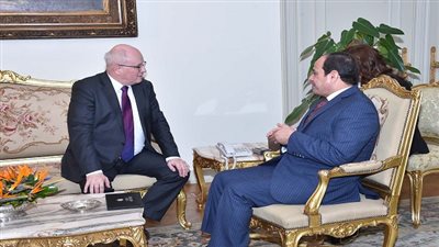 السيسي يستقبل رئيس كتلة الائتلاف الحاكم في البرلمان الألماني