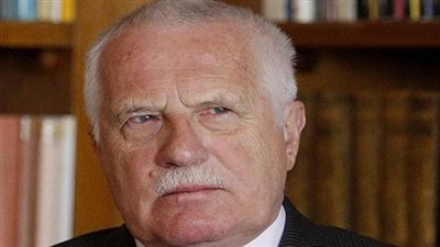 رئيس التشيك السابق يصل مطار القاهرة قادمًا من ميونيخ