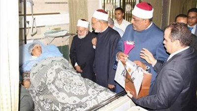 وفد من الأزهر يزور مصابي حادث الكنيسة البطرسية