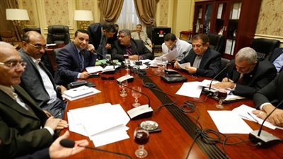 لجنة الإسكان بـ