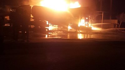 إخماد حريق شب في سيارة محملة بالسكر بكفر الشيخ