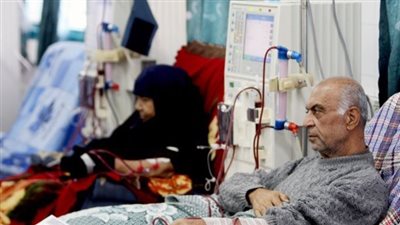 الرقابة الإدارية بالسويس تقدم 4 ماكينات غسيل كلى للتأمين الصحي