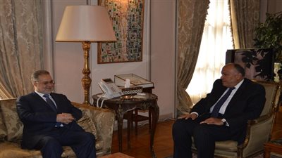 سامح شكري يستقبل وزير خارجية اليمن