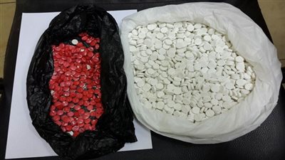 النيابة تحقق مع راكبين حاولا تهريب ترامادول بمطار القاهرة