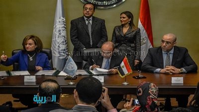 وزيرا التعاون الدولى والإسكان يشهدان توقيع مد مشروع 