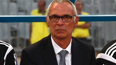 الجهاز الفنى للمنتخب فى قمة بتروسبورت