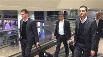 طاقم تحكيم لقاء القمة 113 يصل إلى القاهرة