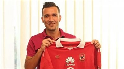 تصريحات متضاربة حول رحيل معلول الاهلى