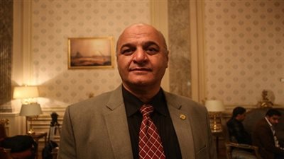 نائب يقترح معاقبة المتحرشين بالخدمة في المساجد والكنائس