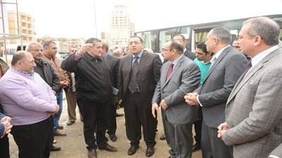 وزير الإسكان ومحافظ الإسكندرية يتفقدان مشروع تطوير العشوائيات بالمكس