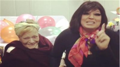 بالفيديو.. ماذا قالت فيفي عبده بعد زيارتها لنادية لطفي؟