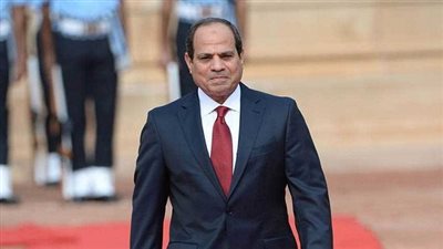 السيسي يتفقد غرفة عمليات الأسطول الجنوبي للقوات البحرية