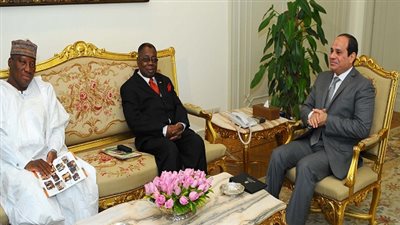 السيسي يدعو رئيس غانا لزيارة مصر
