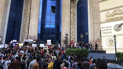 نيابة قصر النيل تعاين موقع تظاهرات الأمس بمحيط نقابة الصحفيين