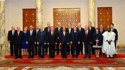 السيسي: نؤمن بأن دحر الإرهاب لا يقتصر على الجوانب الأمنية