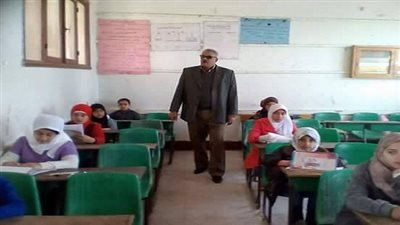 بالصور.. بإدارة ابشواي التعليمية الطلبة يؤدون اليوم الاخير لامتحانات الشهادة الابتدائية بحضور مدير الإدارة