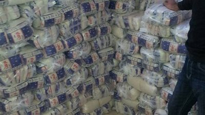 ضبط ١٠٠ كيلو سكر في السوق السوداء بالوراق