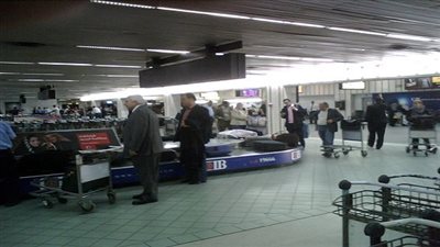 طوارىء بالمطار لتأمين 39 مليون دولار قادمة لدعم الاقتصاد المصرى