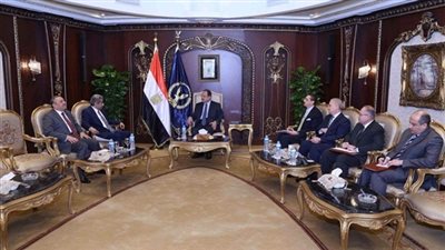 مجدي عبد الغفار يستقبل أمين عام مجلس وزراء الداخلية العرب