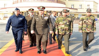 الفريق محمود حجازى يغادر إلى الإمارات لحضور فعاليات مؤتمر رؤساء أركان دول مجلس التعاون الخليجى 