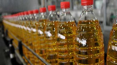 ضبط 4 أطنان زيت مدعم قبل بيعها بالسوق السوداء في الجيزة