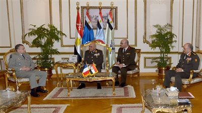 وزير الدفاع يلتقي قائد قوات حفظ السلام بجمهورية الكونغو الديمقراطية