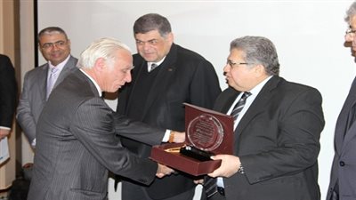 الشيحي يؤكد دور المجتمع المدنى بالتعاون مع الجامعات المصرية فى دعم منظومتي الصحة والتعليم فى مصر