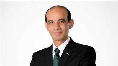 بالفيديو.. خناقة علي الهواء بين سلفي يسب شيعي ويضربه بالكرسي 