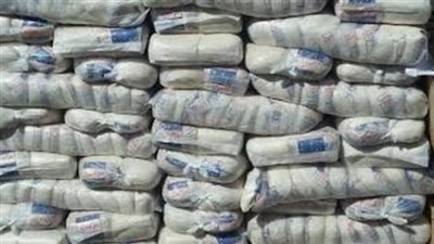 ضبط بدال استولى على ٣ أطنان سكر و١٦٢٠ عبوة زيت في الجيزة