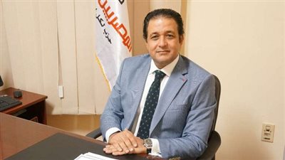 علاء عابد يقصف جبهة ساويرس