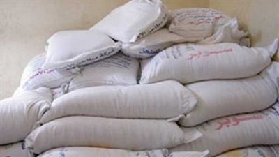 ضبط 18 طن دقيق مجهول المصدر بمخزن بالساحل