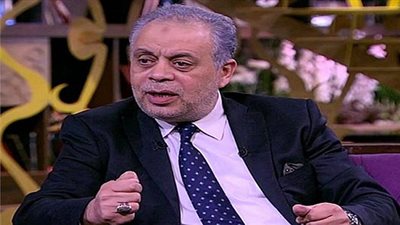 أشرف زكي يكشف حقيقة مرض روبي